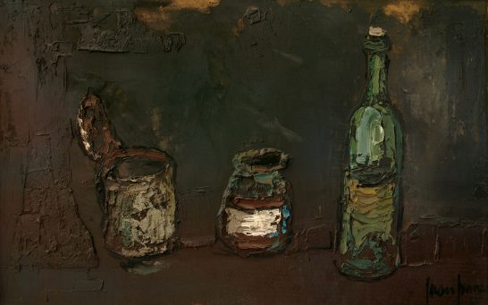 Tres recipientes: un frasco, un tarro y una botella, con tonos oscuros y texturas rústicas.